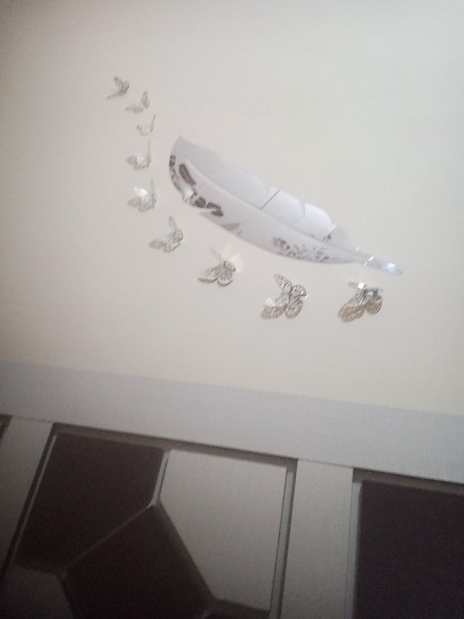 Simply Decorative Leaf Acrylic Wall Decore