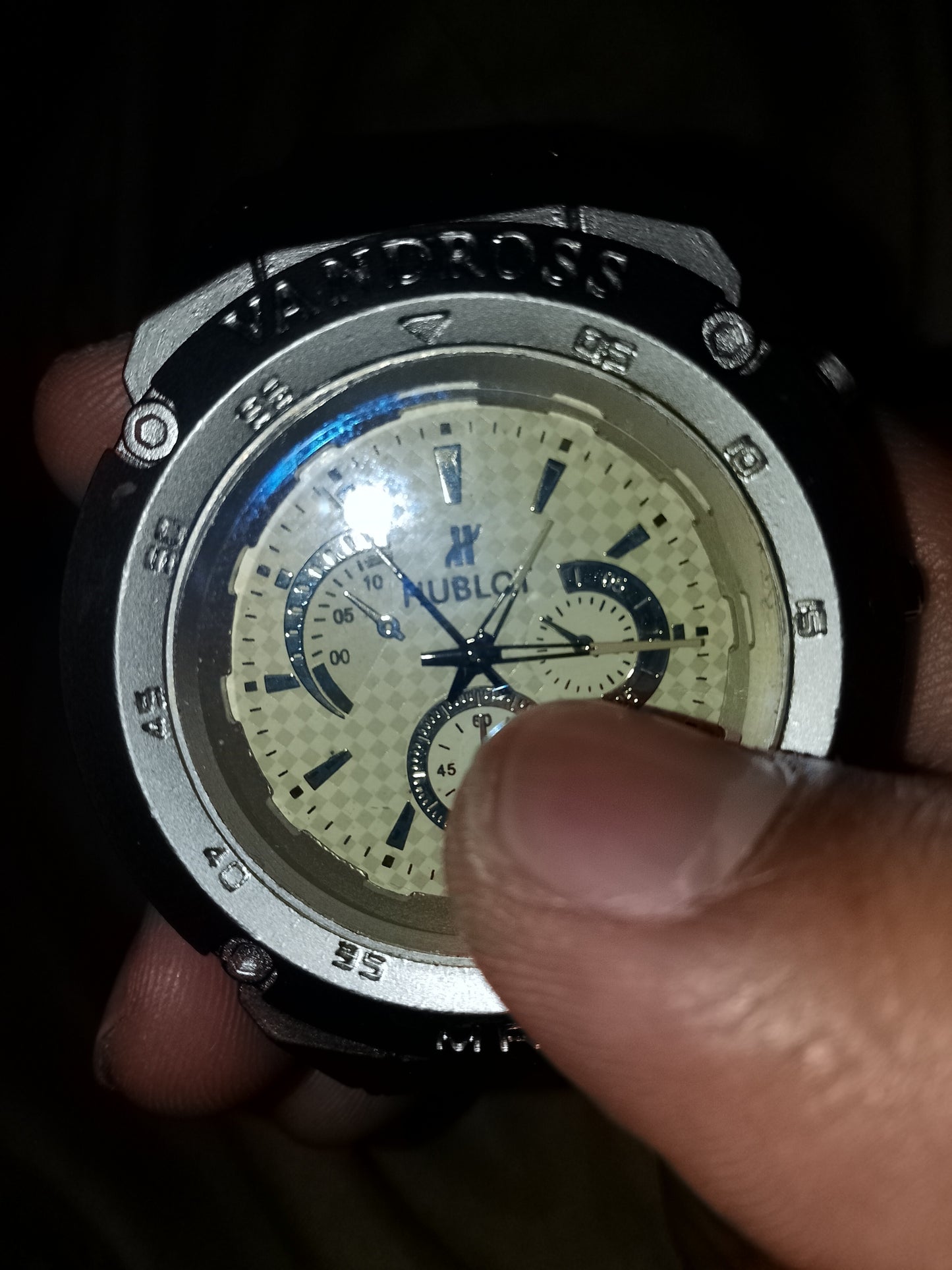 Men’s Watch For Mens Stylish and Durable design Perfect For Sports And Outdoor Activities Comfortable To Wear With Adjustable Strap